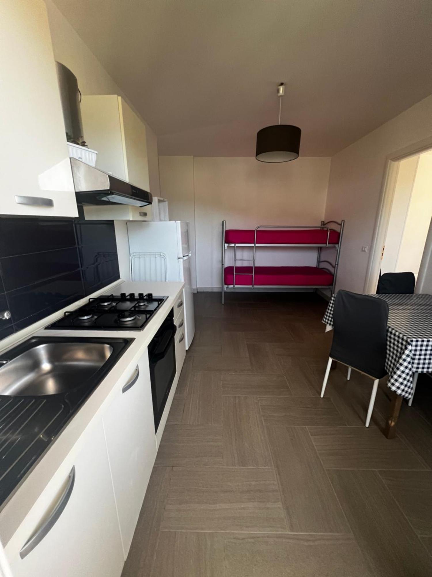 Tosk House 2 Apartment Пешичи Екстериор снимка
